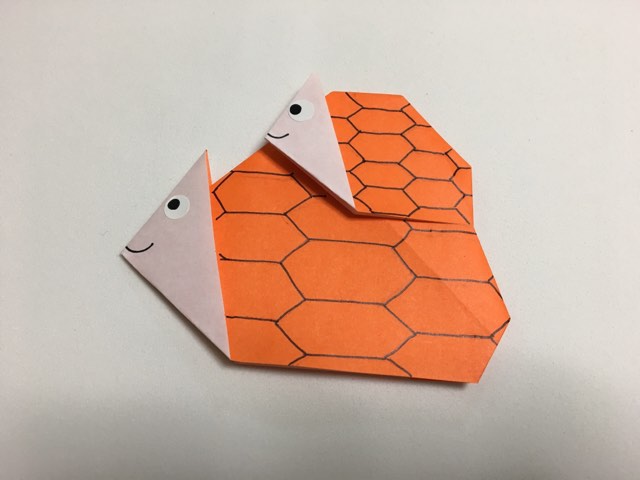 折り紙で亀の作り方 折り紙1枚で親子がめの折り方