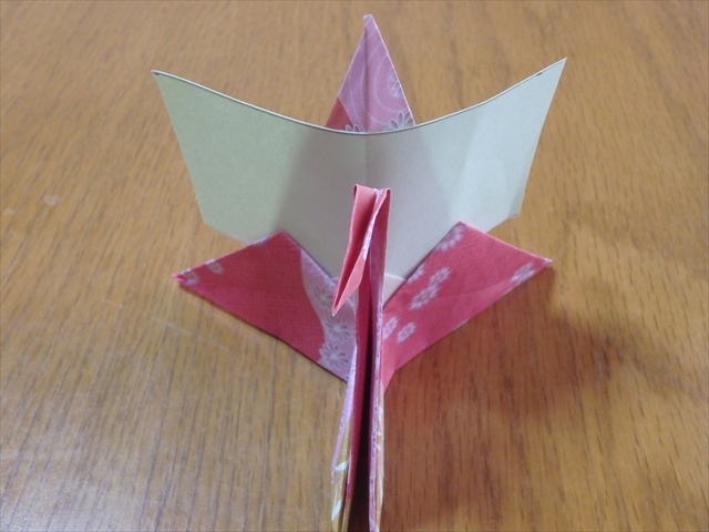 結婚式で席札を手作りで簡単に 折り紙で鶴の席札の作り方